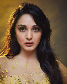 OMG !! Kiara Advani Hottest See Through Yellow Dress