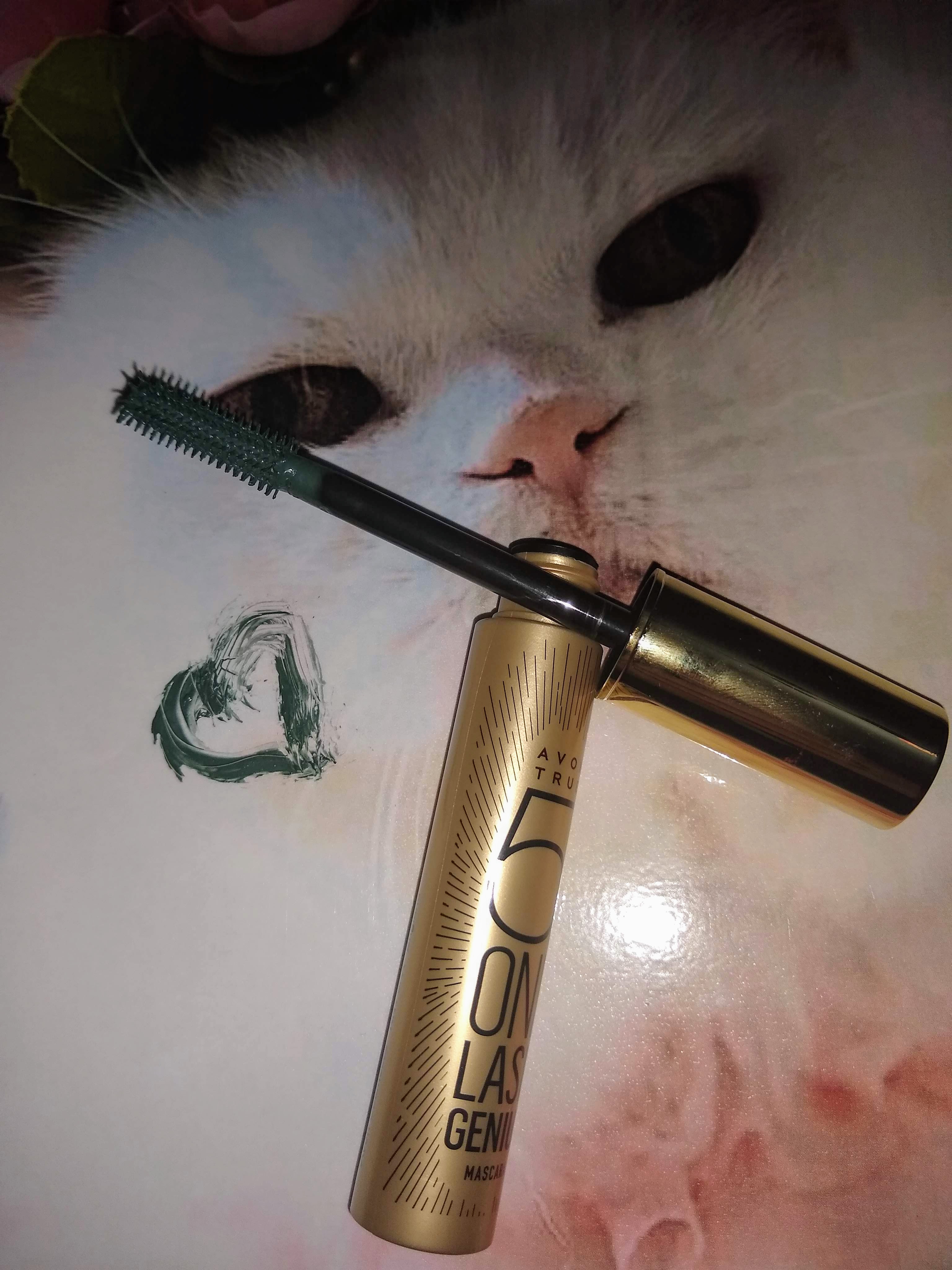 unique Noua mascara Genius 5in1 by Avon