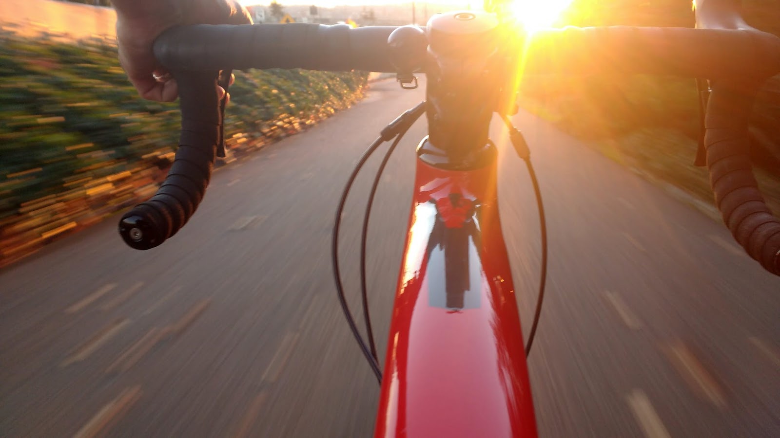 difference between recumbent bike and spin bike