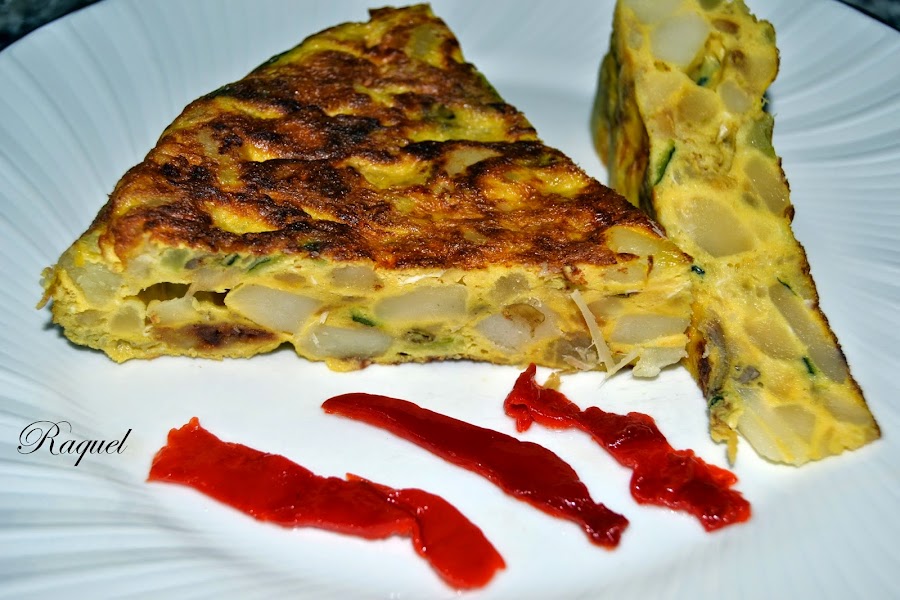 Tortilla de patata cebolla y calabacín Cocina