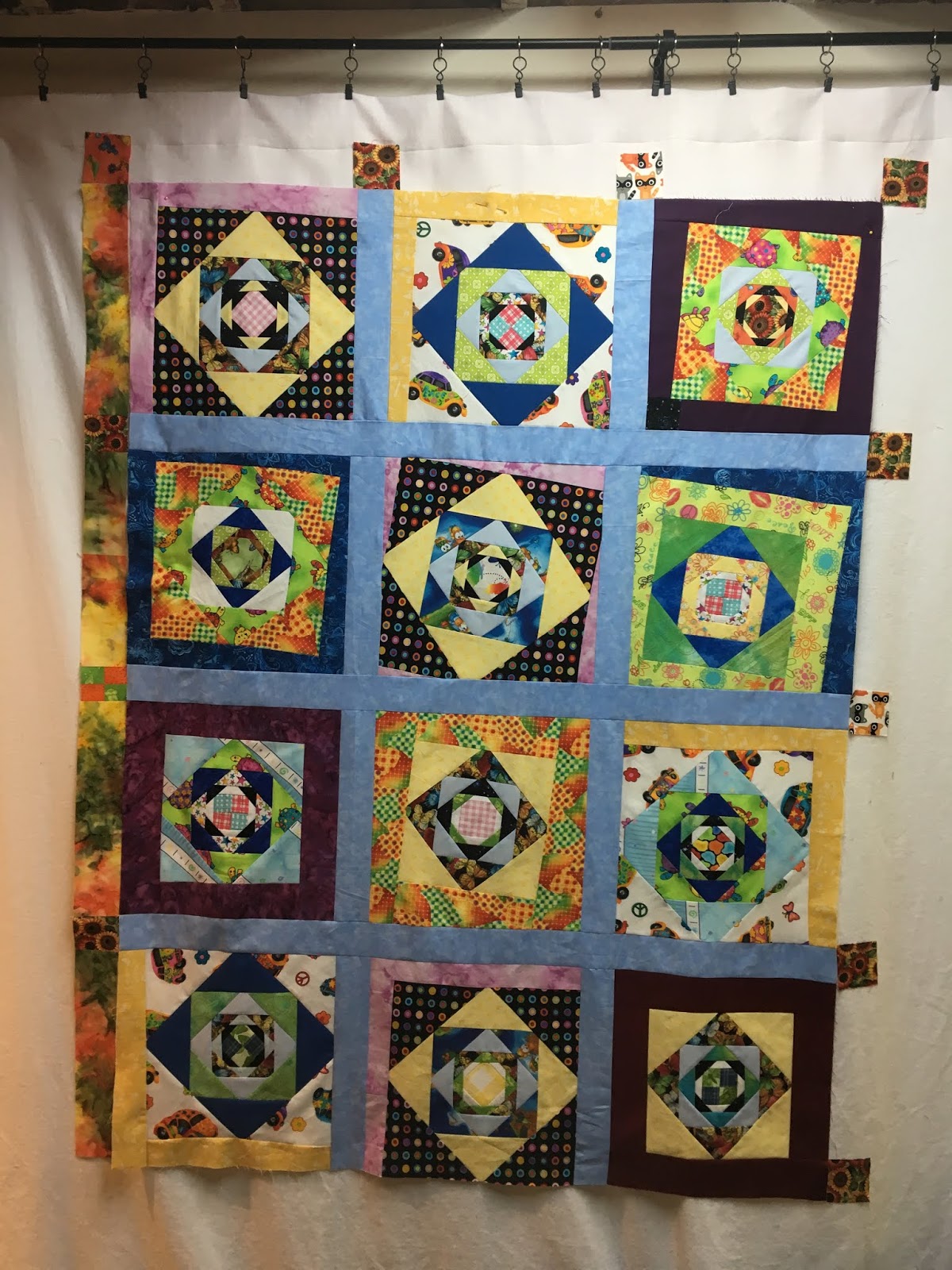 Tammy's Craft Emporium: Exploding Blocks quilt - great scrapbuster.