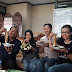 Makan Siang Dengan Menu Ikan Bersama Teman Media