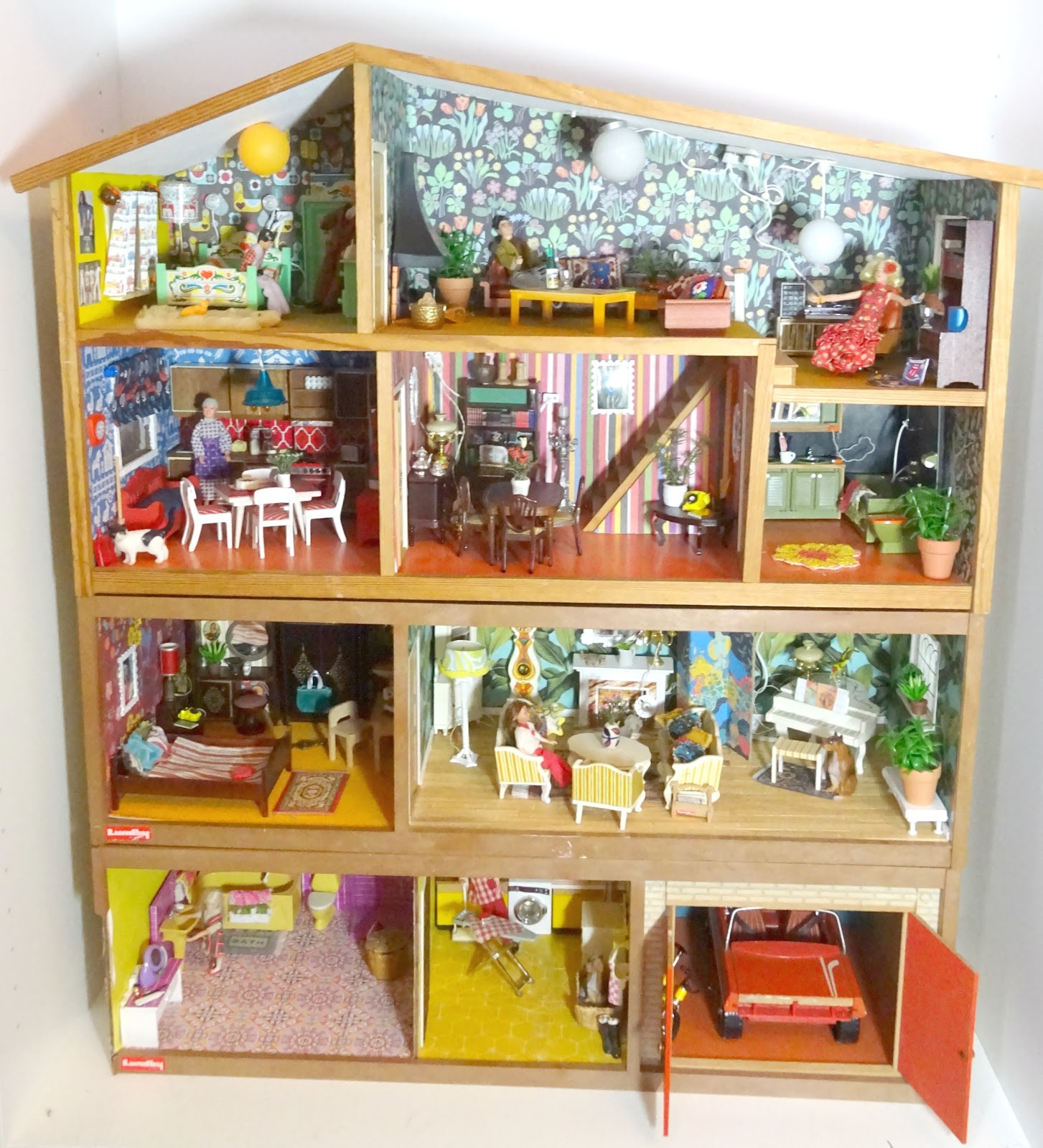 Vintage Vixen All Change! The Case of The Billy Bookcase