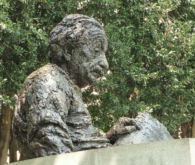 Berks Robert 1922-2011 | American sculptor | Albert Einstein Memorial | Washington DC 1979