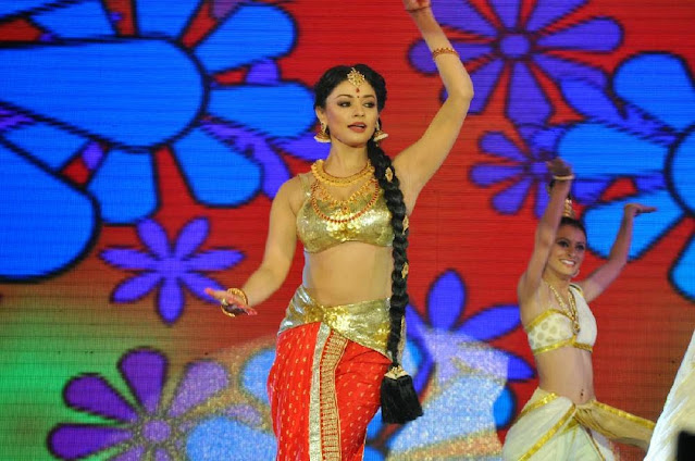 Pooja Kumar Dancing Stills At Telugu Movie Audio Launch 34