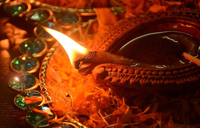 diwali-Image by BISWAJIT TRIPATHY from Pixabay