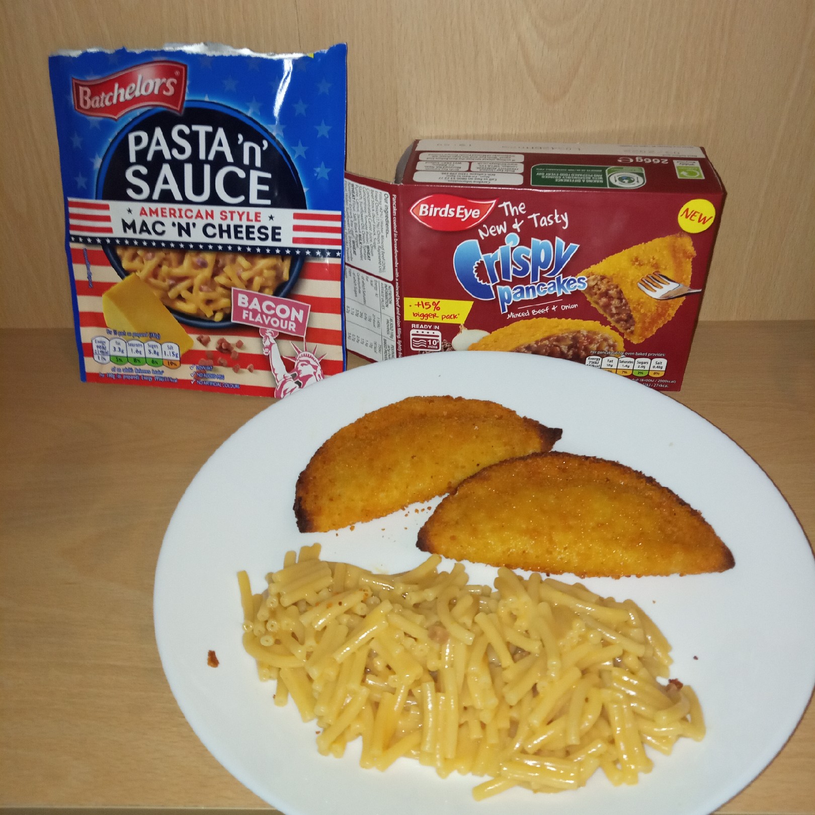 Supersupergirl's Food Reviews Batchelors Pasta n Sauce American style