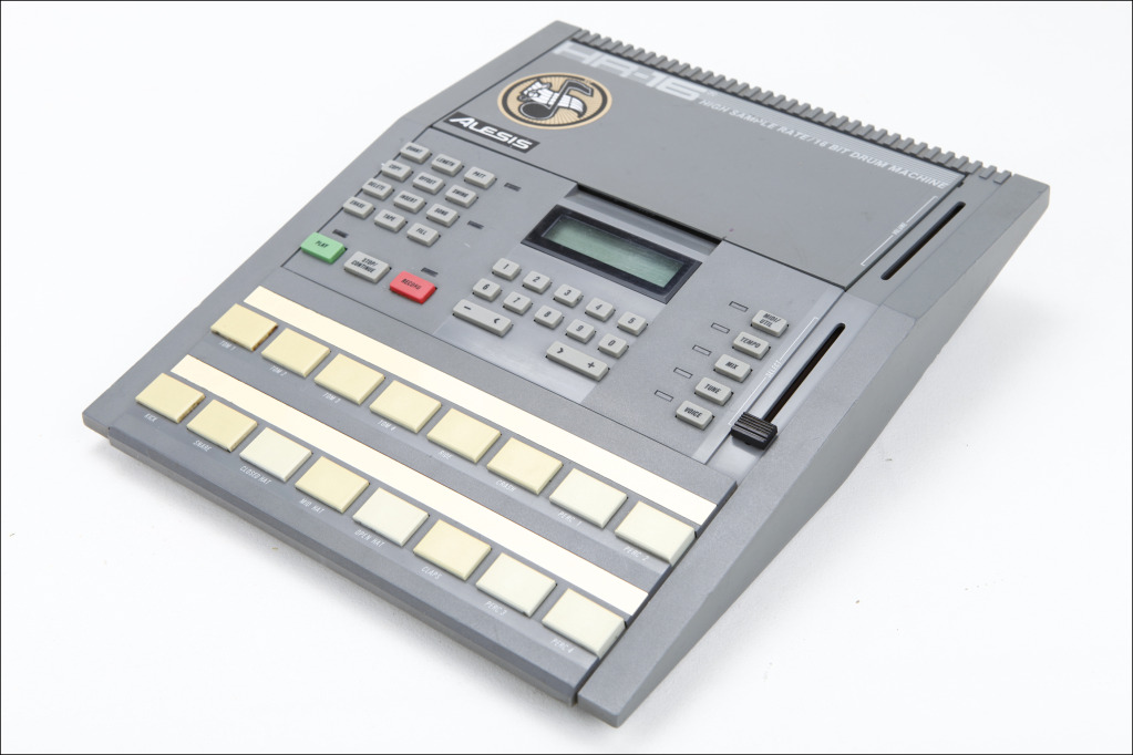 MATRIXSYNTH Alesis HR16 Vintage Drum Machine
