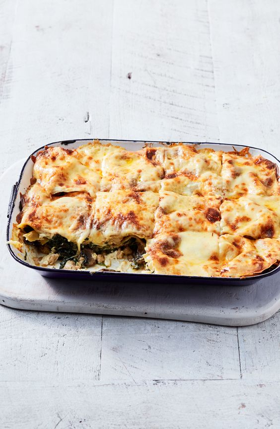 Creamy chicken and spinach lasagne Recipe Easy