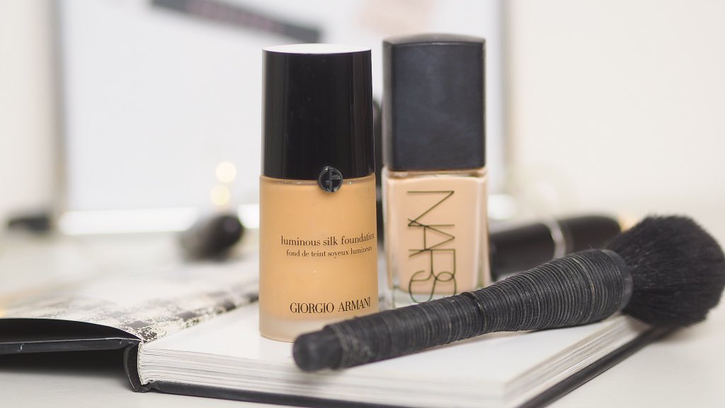 nars luminous silk foundation