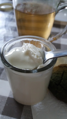 Yaourt velouté au café; Et au lait de coco! Yaourt velouté au café; Et au lait de coco!