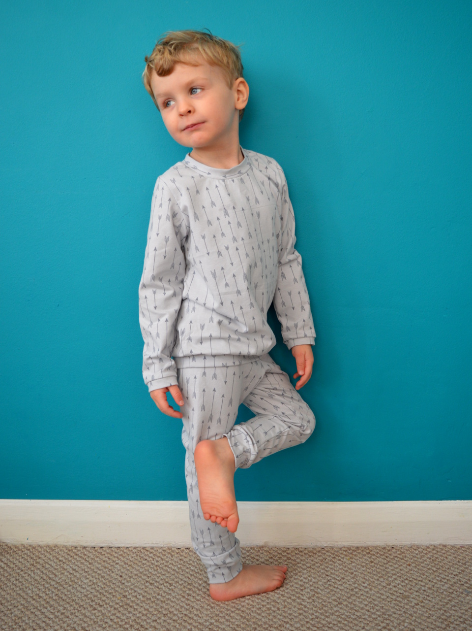 'So, Zo...': Free Pattern Friday: T-shirt and Leggings PJs for Kids