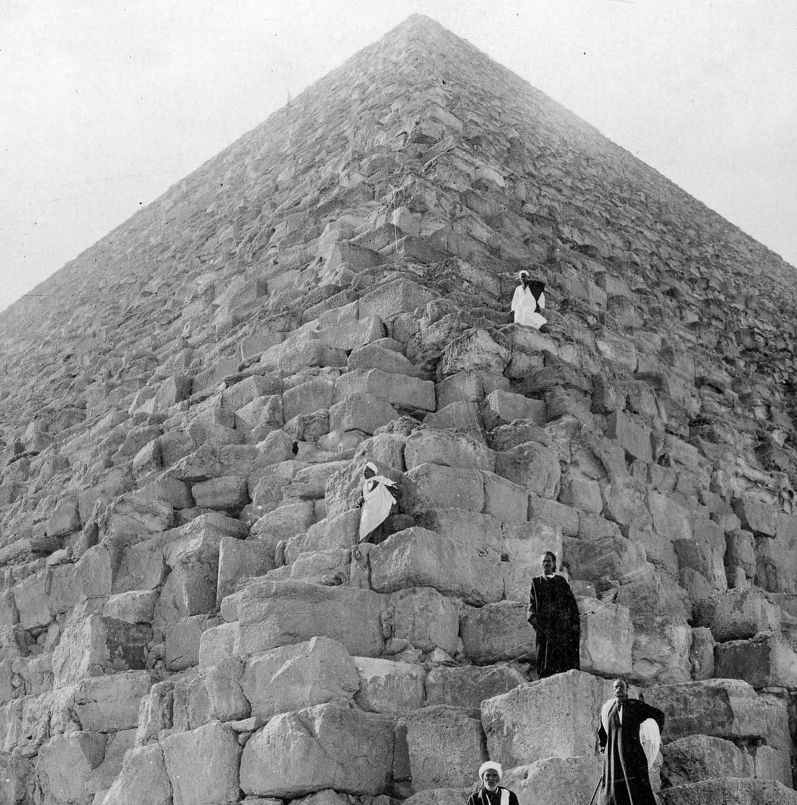 early tourist pyramids ancient Egypt