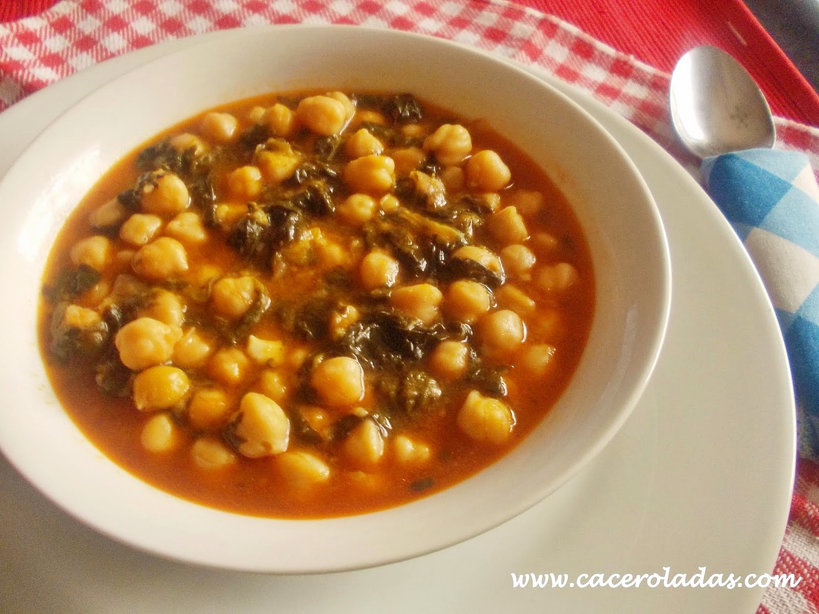 Garbanzos con espinacas CACEROLADAS