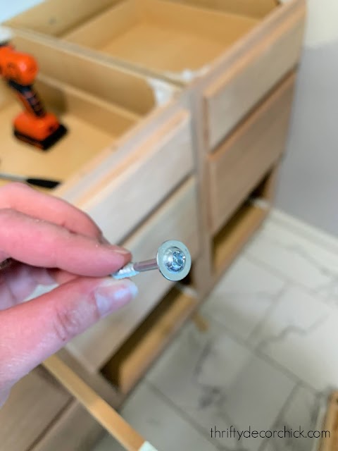 best screws with washer for installing cabinets