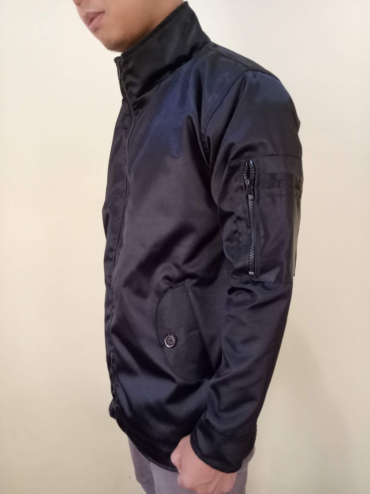https://1.bp.blogspot.com/-vBDFgxwffoc/W6hrwLMe3PI/AAAAAAAAB-Y/gNuaVmqUtn0lur4hkdwb14mFStM3gCkaQCLcBGAs/s1600/jaket%2Bparka%2Bbolak%2Bbalik%2Bbomber%2B%25283%2529.jpg