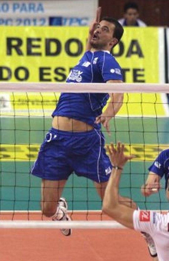 Riad Garcia Ribeiro, o meio de rede do RJX Olimpo Esportivo