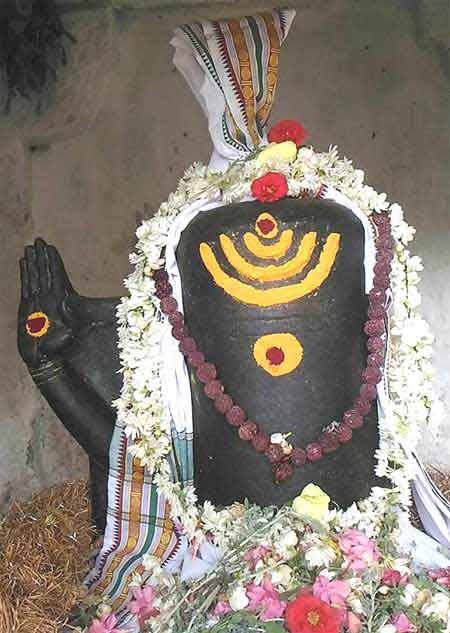Shivling With Hand That Blessed Adi Shankaracharya At Shankara Mutt In Thiruvidaimarudur
