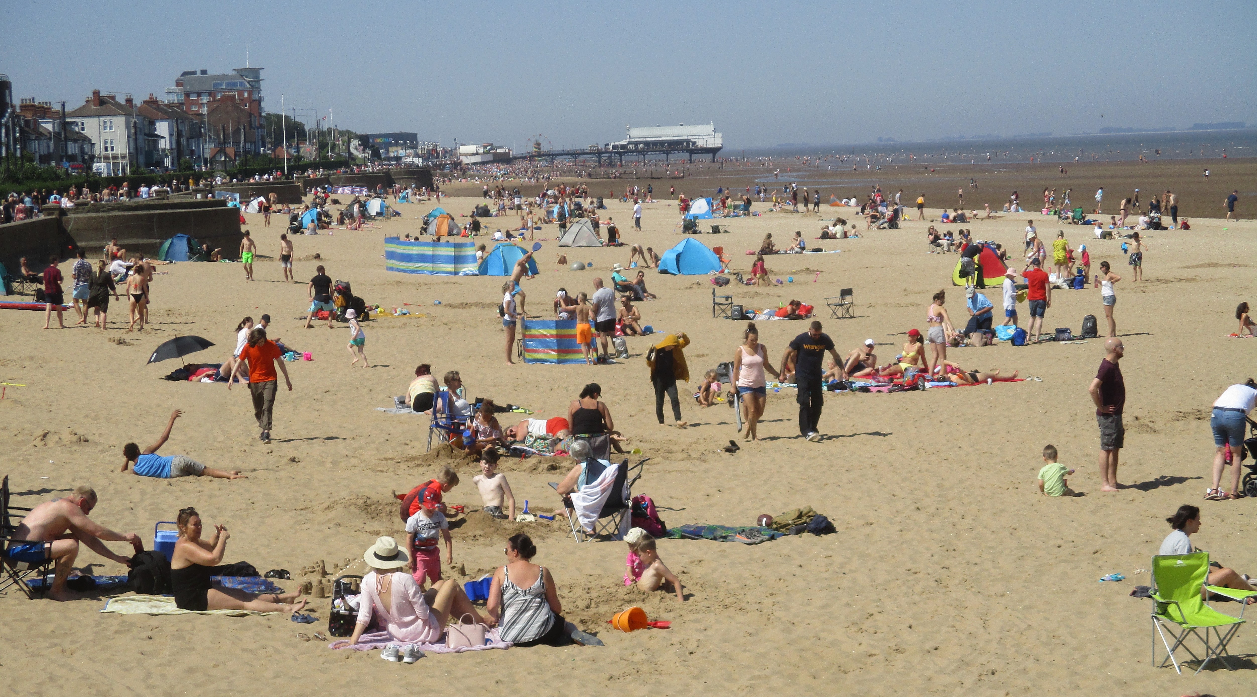 Grimsby News HOLIDAYMAKERS THRONG TO CLEETHORPES BEACH ON HOTTEST DAY