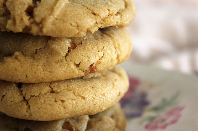 Recipe for Natural Peanut Butter Cookies by freshfromthe.com.