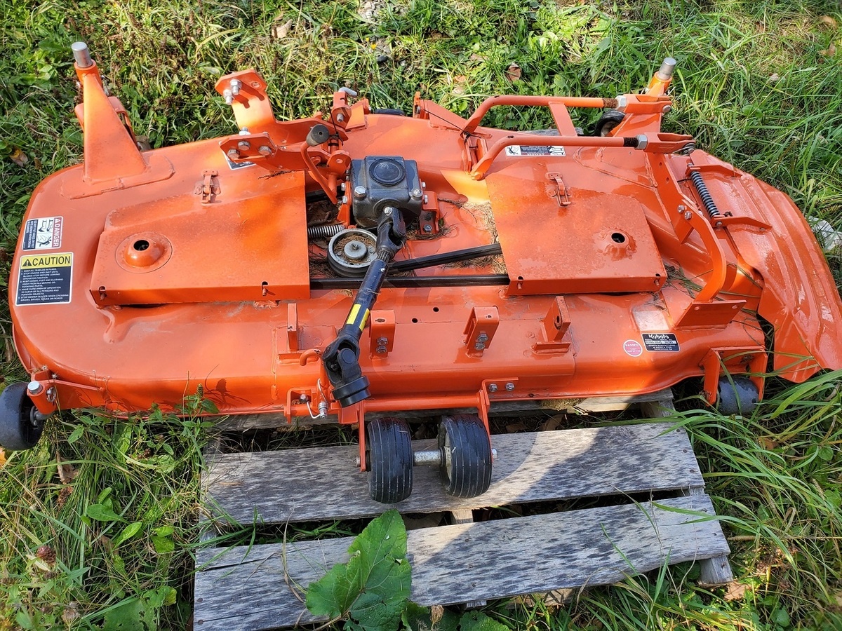 How you can Replace the Belt on a Kubota Mower Deck - Best Manual Lawn