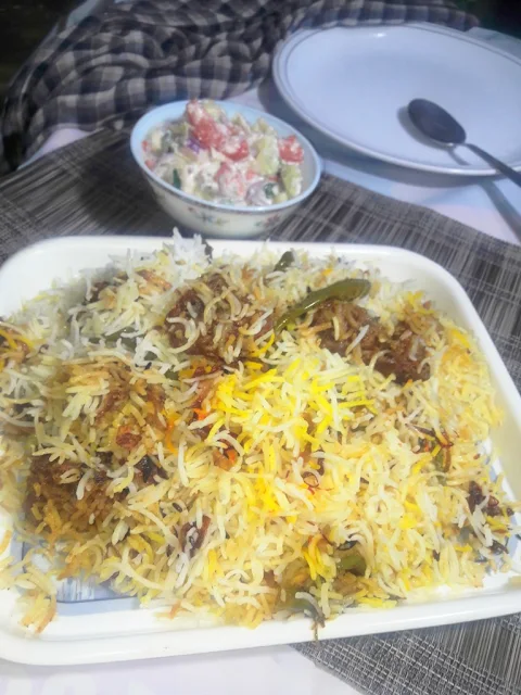 serve-biryani-with-raita