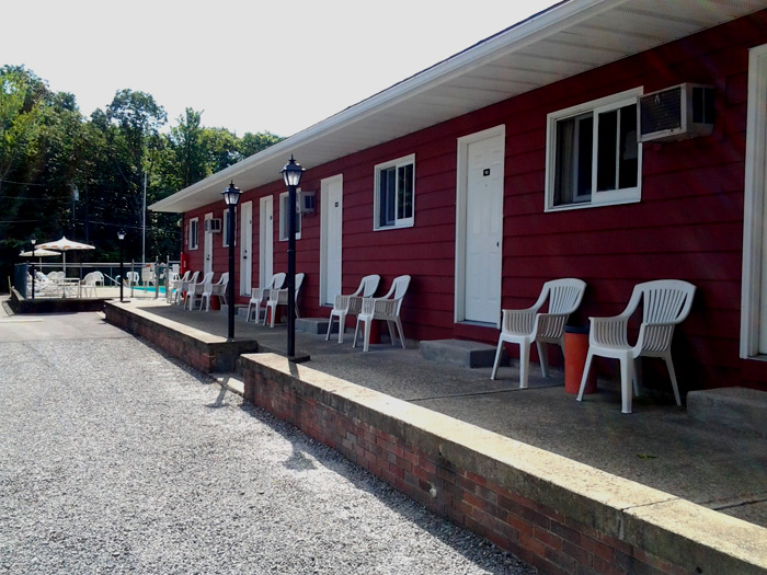 mOLLIE dASH: reasons to love the red ranch