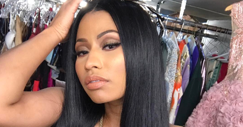 Armanik-Edu Blog Welcomes You: Nicky Minaj shared topless photos to her