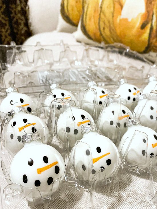 Easy to Make Snowman Ornaments for Christmas