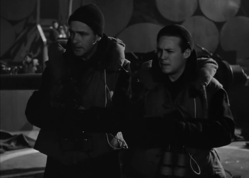 COMBOIO PARA O LESTE (LEGENDADO/720P) – 1943 13