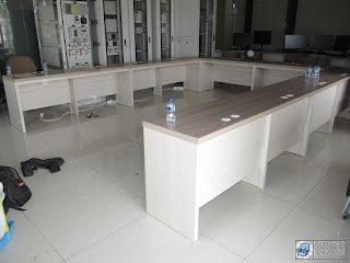 Meja Laboratorium Komputer - Furniture Semarang
