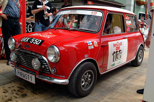 Classic Car: Mini Cooper Classic Racing