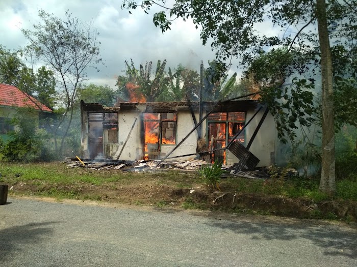 3 Perumahan SDN 1 Panumangan Tubaba Ludes Terbakar
