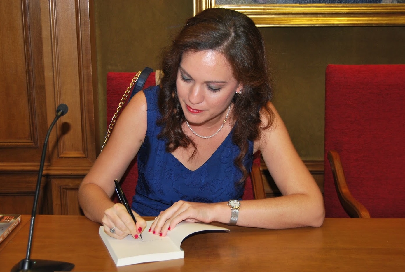 Literatura bajo las sábanas: EL SECRETO DE EVELYN de Marian Rivas