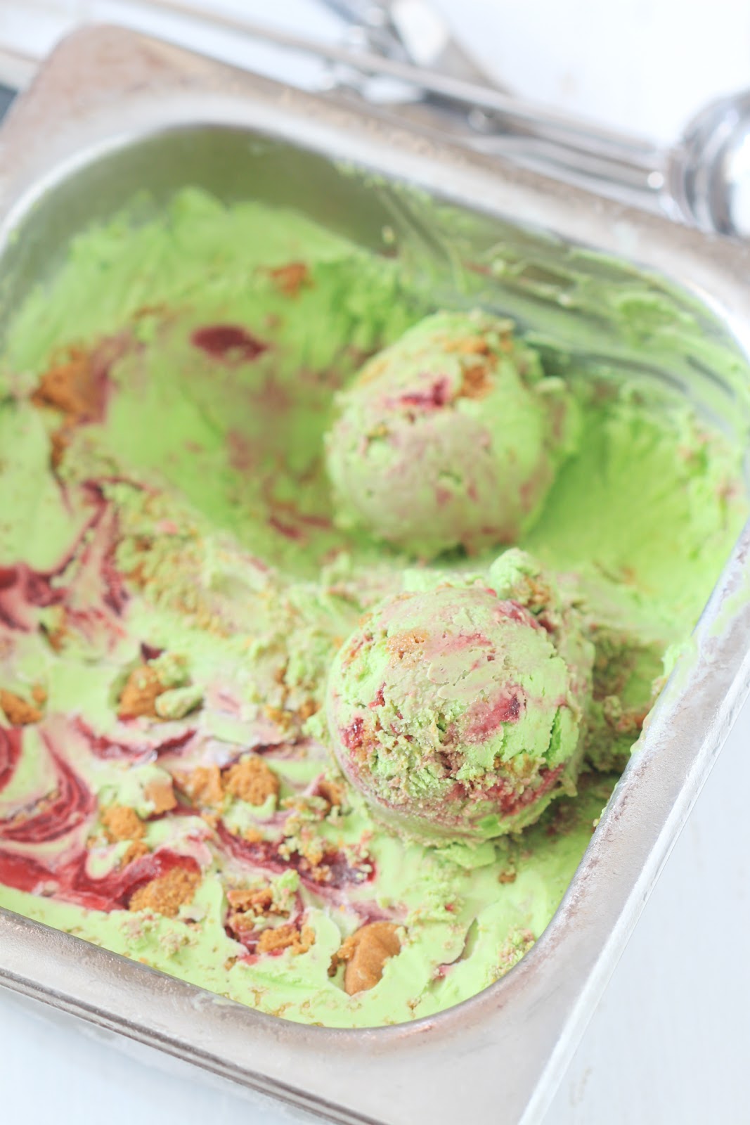 Nochurn green tea and raspberry cheesecake ice cream pops