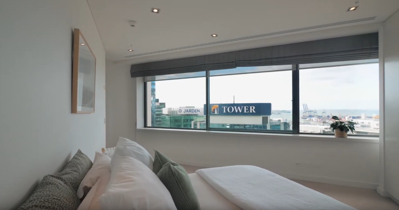 18 Photos vs. 1905/26 Albert St, Auckland, New Zealand Condo Interior Design Tour
