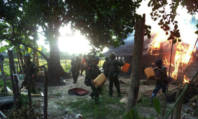 Warga Rohingya : Militer Rakhine dan Ekstremis Bunuh dan Bakar Warga