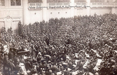 Le Soviet de Petrograd rassembla des foules