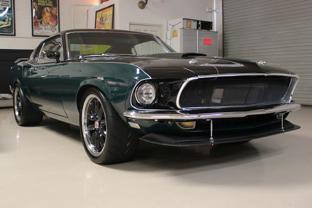 We love the classic Ford Mustang, because of gems like this Mach 1