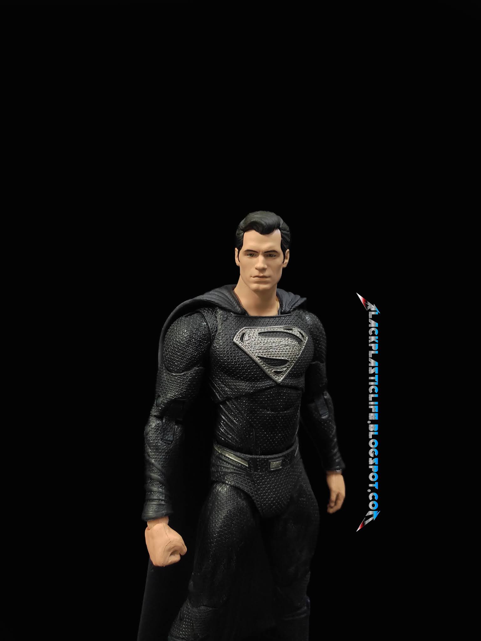 MAFEX 174 Justice League Superman Black Suit – Figure Grail