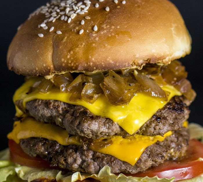 How do you make burger patties from scratch?