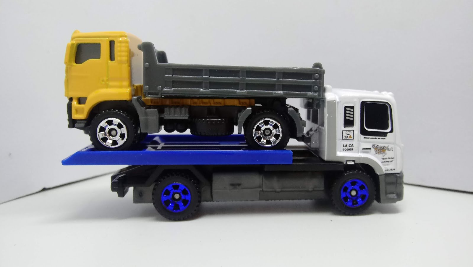 Toy Car Scale Comparison Matchbox "Flatbed King" and "MAN TGS Dump"