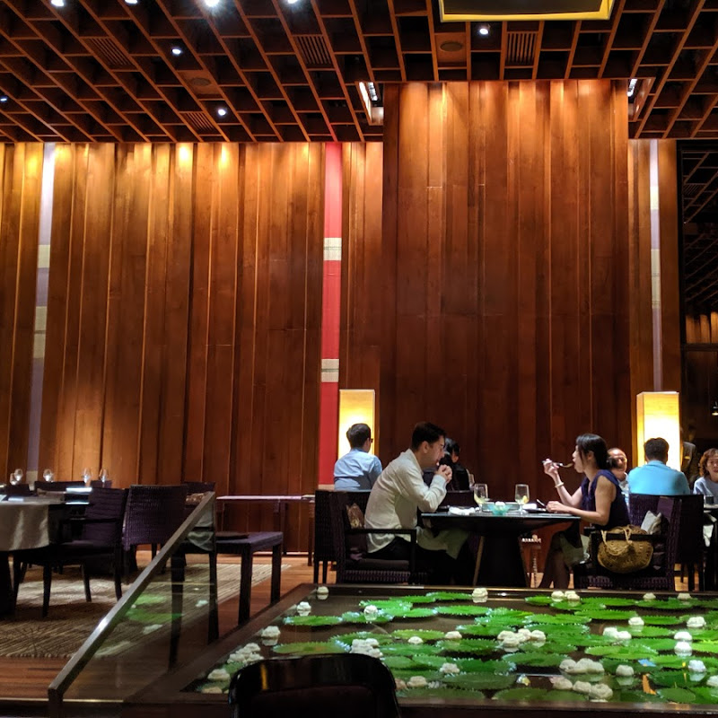 曼谷創意泰式餐廳「Sra Bua by Kiin Kiin」