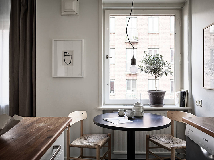 Eclectic scandinavian apartment styled by Grey Deco and photographed by Jonas Berg via Stadshem