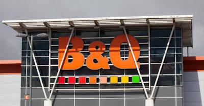 NHS specialist 'utilized corroded saw' to cut away leg in light of the fact that B&Q was close 