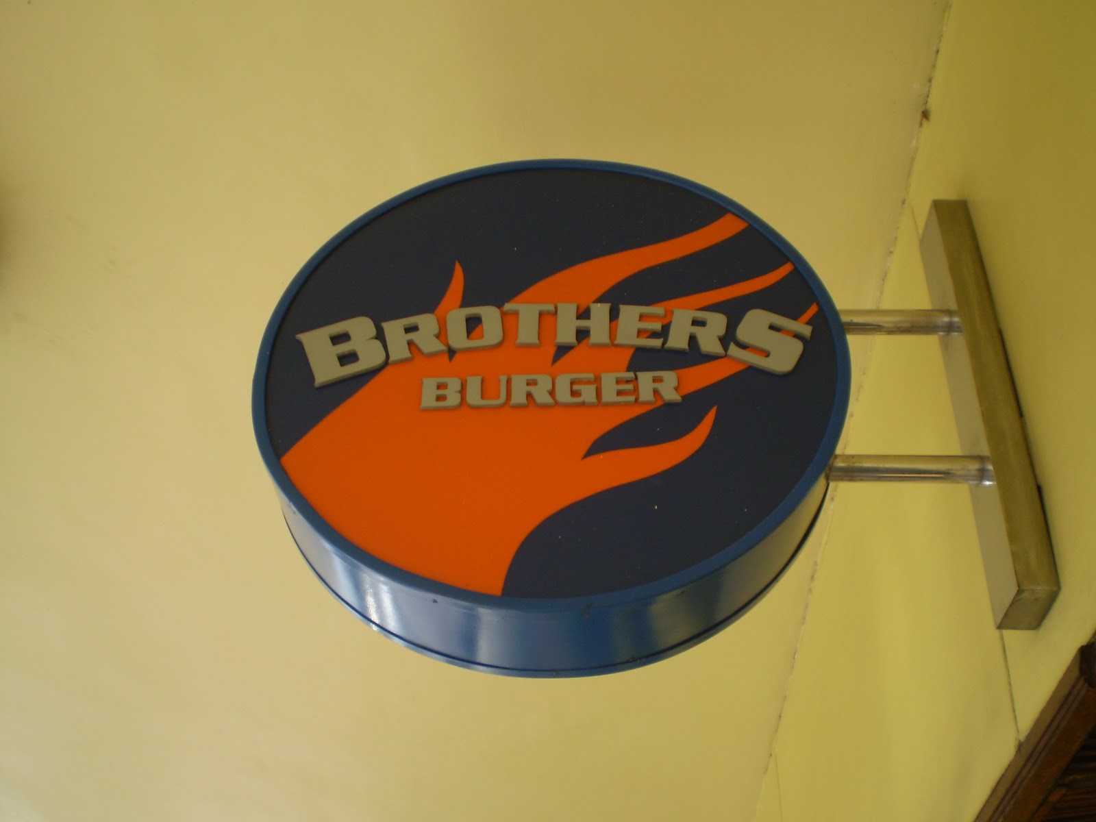 Best Places to Eat in the Philippines Brothers' Burger ) ) )
