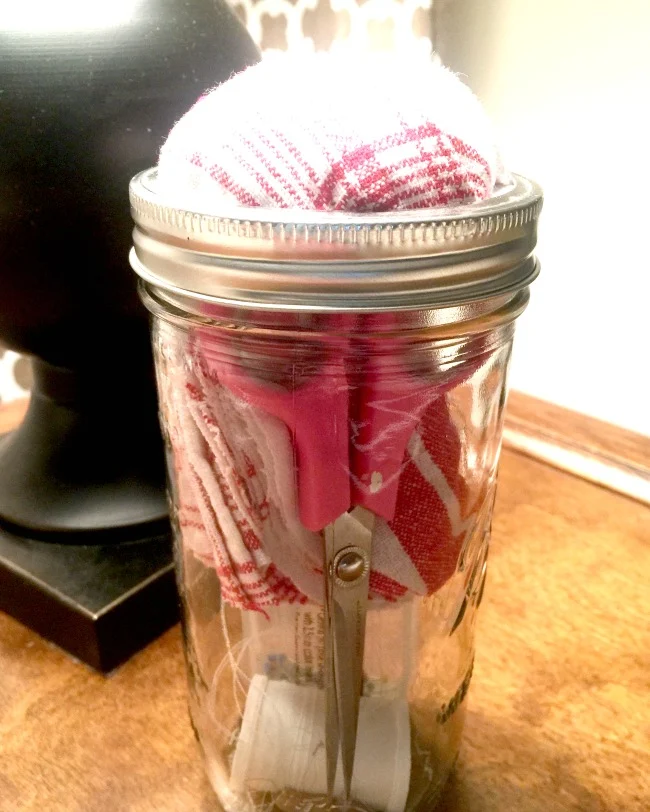 How to make a Mason Jar Craft on the go for long car rides www.homeroad.net