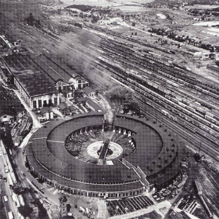 Towns and Nature Altoona, PA PRR's Car Shops, Roundhouses, Juniata Shops