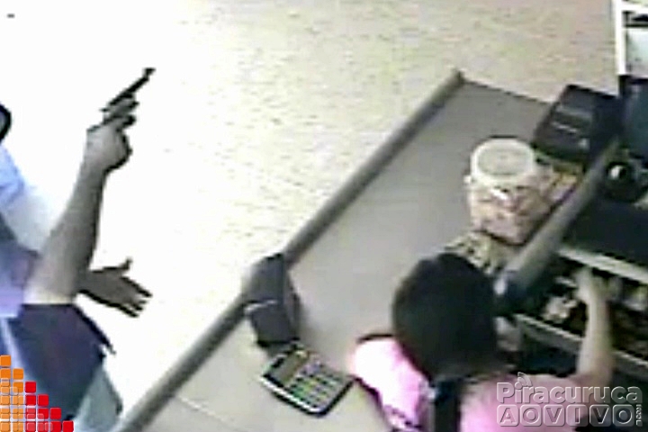Câmeras registram ação de assaltantes em dois comércios - Imagem 5