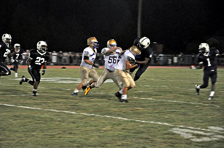 ster Schroeder Varsity Football Photos GatesChili (Lost 1412)